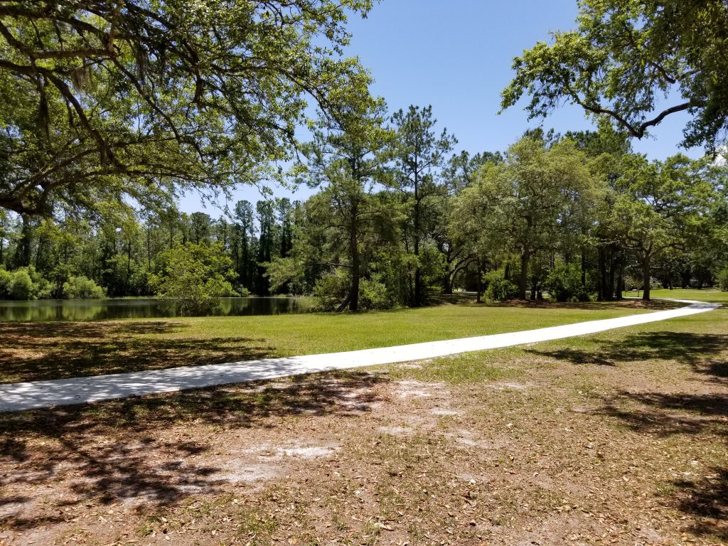 Walk at Magnolia Park